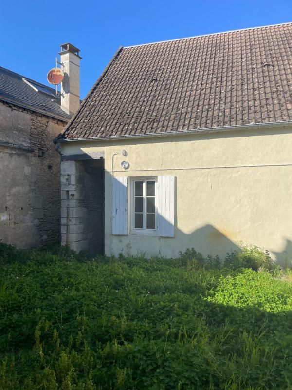 MEILLANT Maison de village à fort potentiel 133 m² + combles aménageables Proche Saint-Amand-Montrond 2