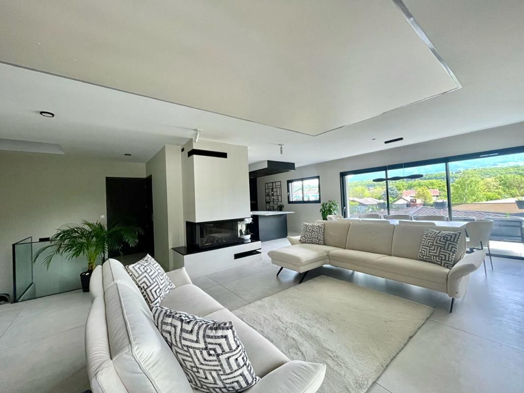 THONON-LES-BAINS Exclusivite Thonon-les-Bains Maison 4 pièce(s) 150 m2 garage stationnements (74200) 3
