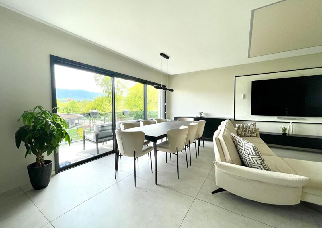 THONON-LES-BAINS Exclusivite Thonon-les-Bains Maison 4 pièce(s) 150 m2 garage stationnements (74200) 4