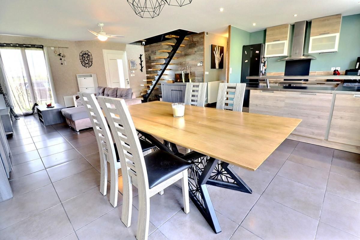 BAILLEUL-SUR-THERAIN Pavillon récent à Bailleul-sur-Thérain  4 pièces? 112 m² ? Terrain de 590 m² 1