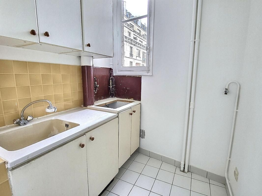 PARIS-16E-ARRONDISSEMENT Appartement Paris 1 pièce(s) 32 m2 4