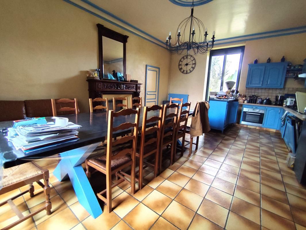 LANVALLAY Proche Dinan, Grande demeure en Pierres, 10 chambres 4