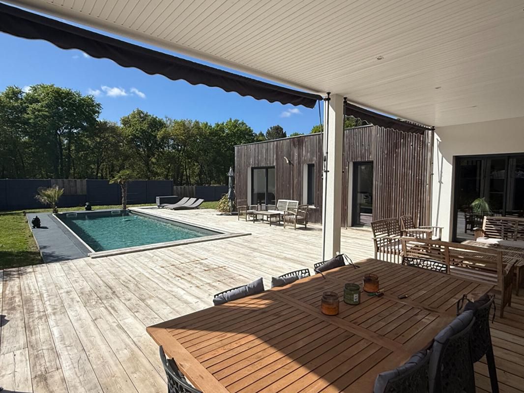 AUDENGE PROPRIETE 8 PIECES 5 CHAMBRES AVEC DEPENDANCE (T2) GARAGE PISCINE 1000M² DE TERRAIN 2
