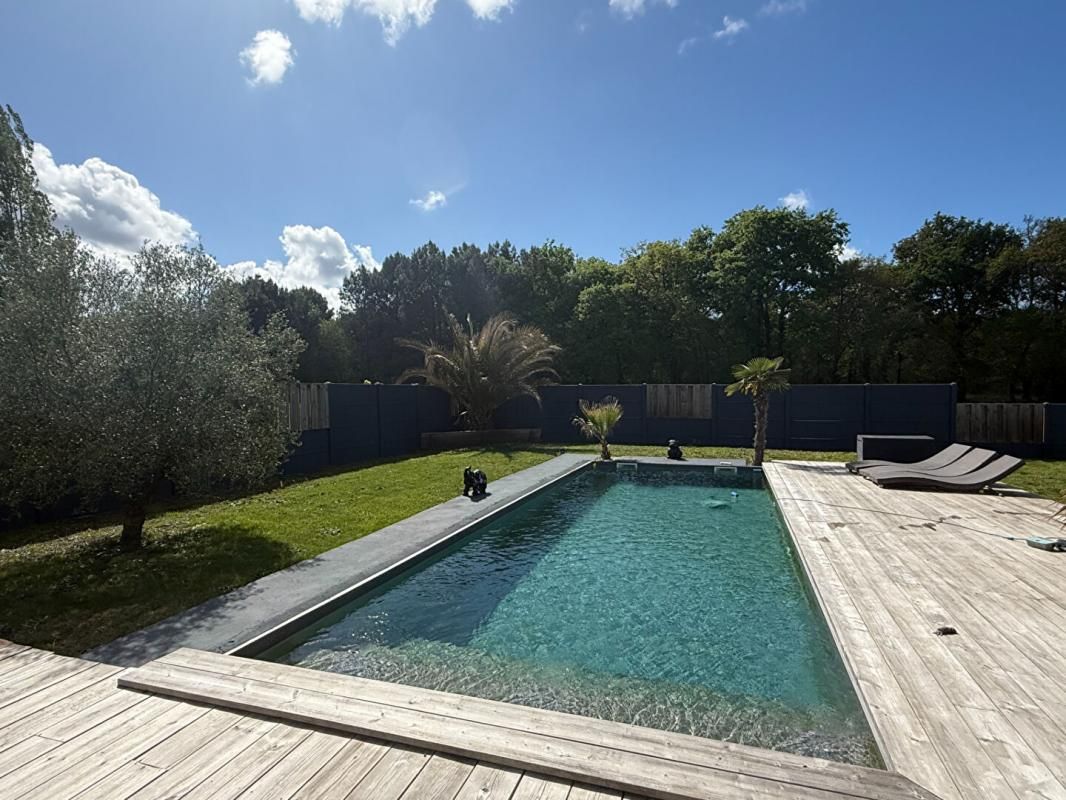 AUDENGE PROPRIETE 8 PIECES 5 CHAMBRES AVEC DEPENDANCE (T2) GARAGE PISCINE 1000M² DE TERRAIN 4