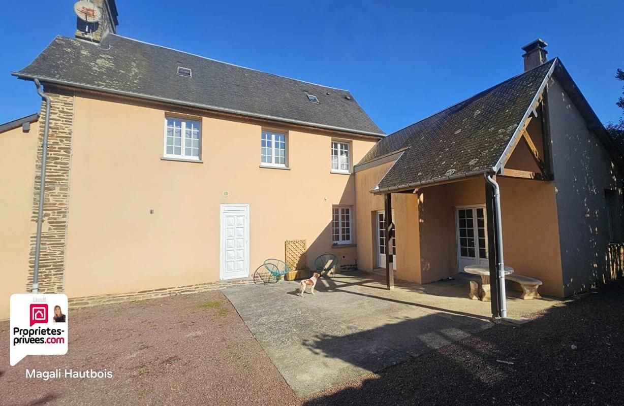 Maison de ville Saint Hilaire-Du-Harcouet 5 pièce(s) 123 m2