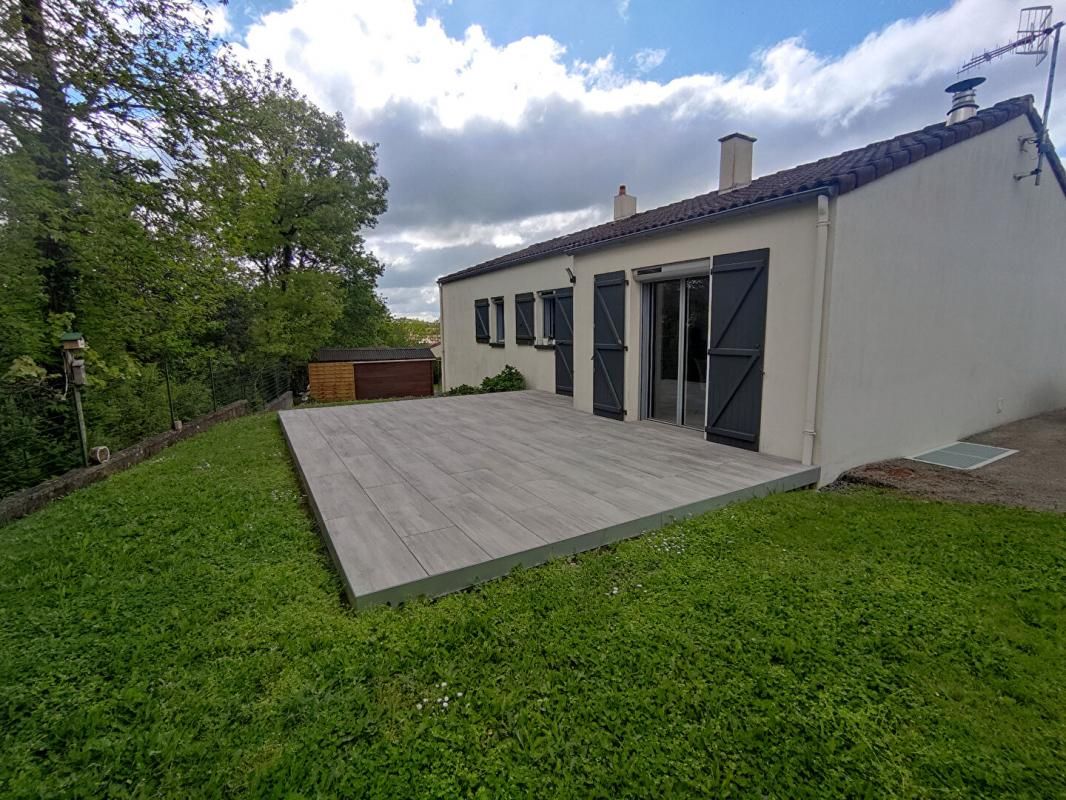 POUZAUGES Maison, 3 chambres 2