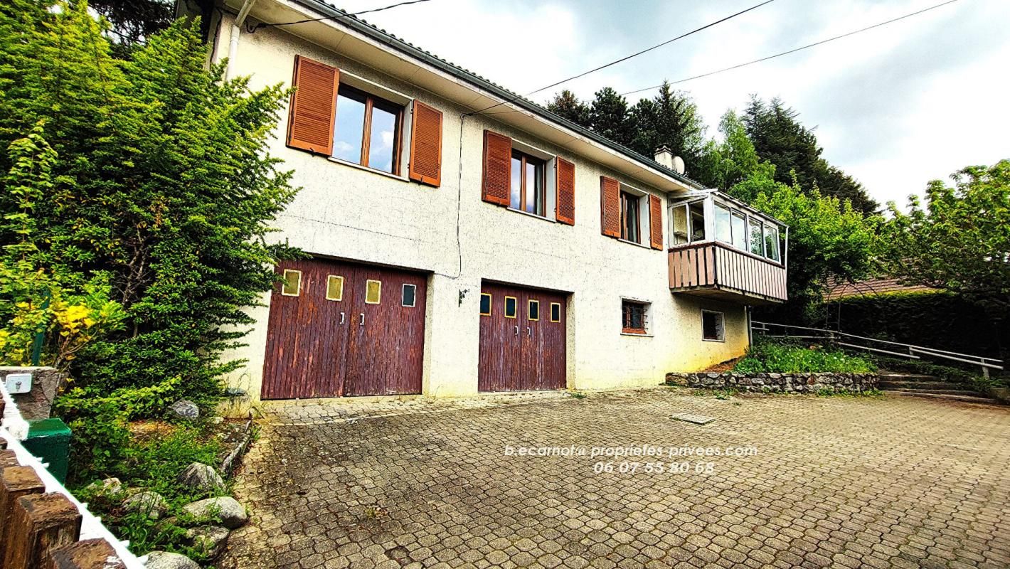 LA MOTTE-D'AVEILLANS Maison 5PP 96 m² avec sous-sol complet terrain 1016 m² 1