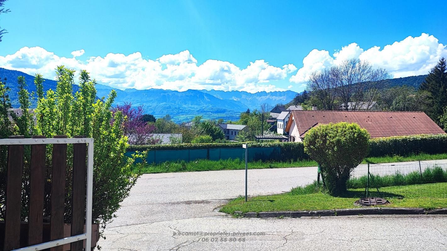 LA MOTTE-D'AVEILLANS Maison 5PP 96 m² avec sous-sol complet terrain 1016 m² 2