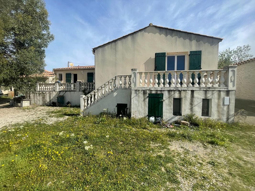 SAINT-SATURNIN-LES-APT Exclusivité, Saint Saturnin Les Apt villa 6 pièces 4