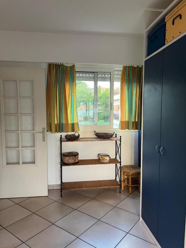 JUAN LES PINS A l'orée du Cap D'Antibes, Grand studio avec terrasse 4