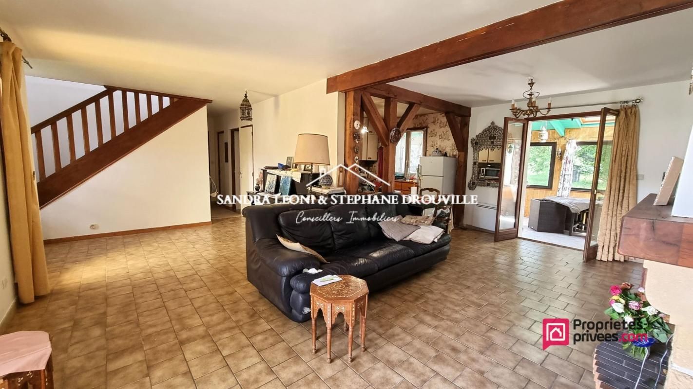 CHARTRES PROCHE CHARTRES - CHARMANTE MAISON FAMILIALE de 180 m², 8 pièces 2