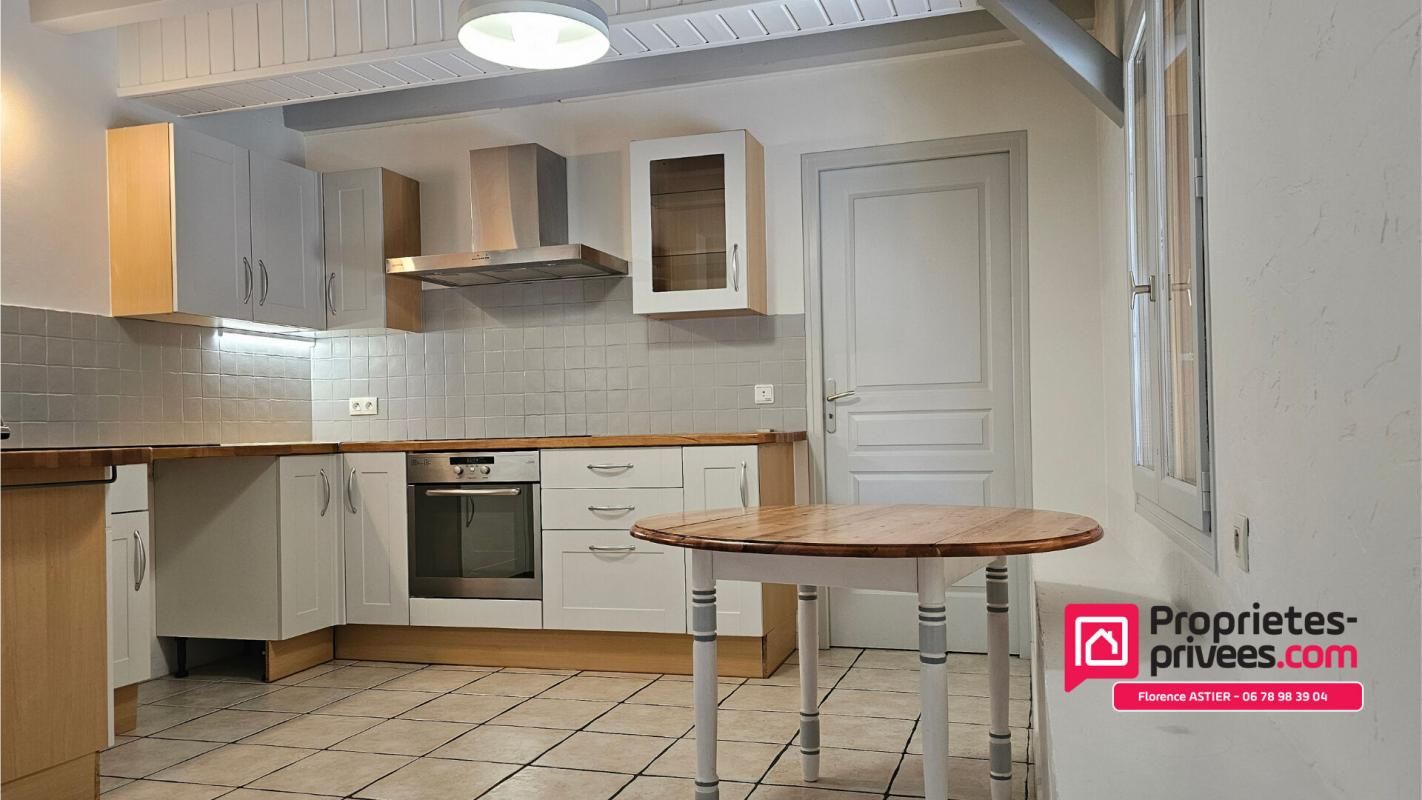 CHAVANOD CHAVANOD : Maison /appartement atypique, rénové - Très bien exposé - terrain 200 m2 4