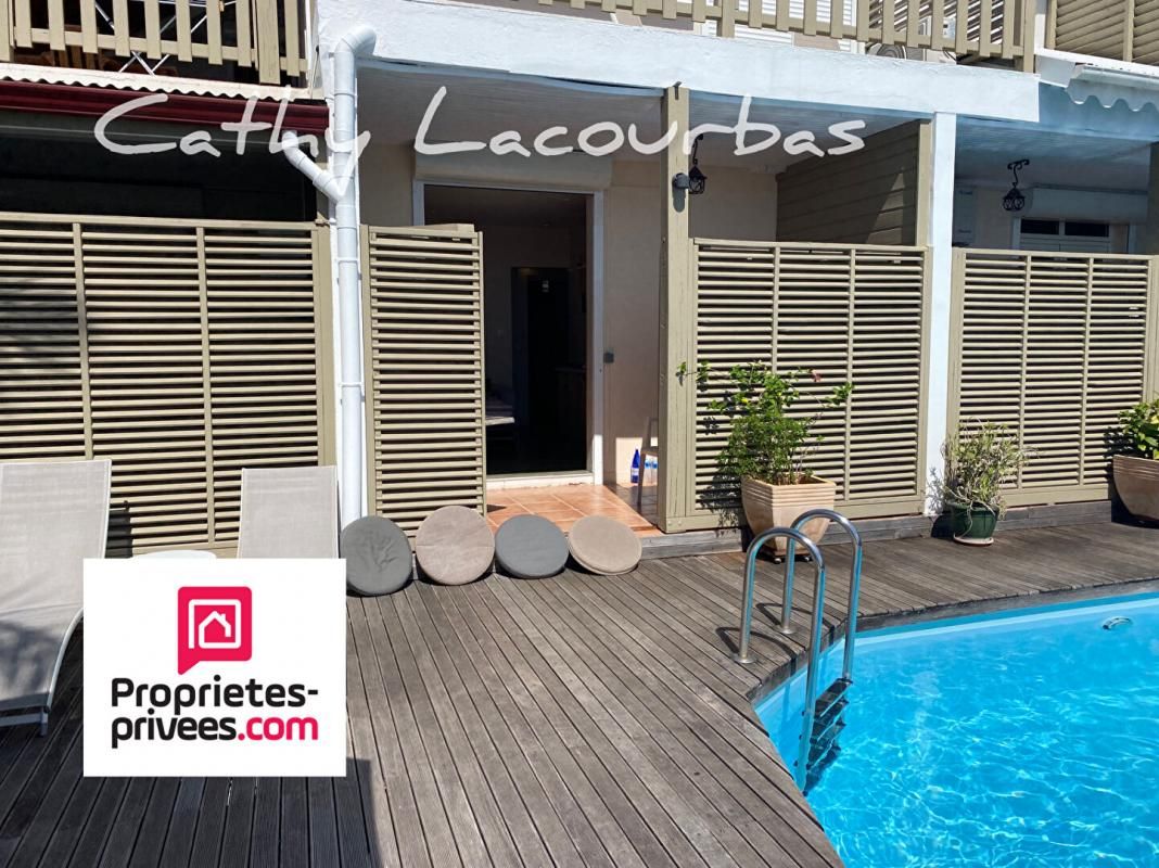 BOUILLANTE Villa comprenant 5 appartements, vue mer exceptionnelle-Bouillante 3