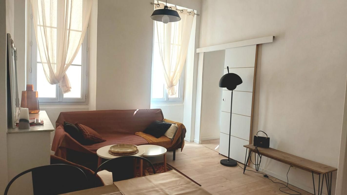 MARSEILLE-2E-ARRONDISSEMENT Marseille  T2  meublé 46 m2 Joliette 3