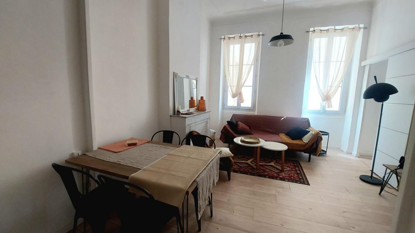 MARSEILLE-2E-ARRONDISSEMENT Marseille  T2  meublé 46 m2 Joliette 4