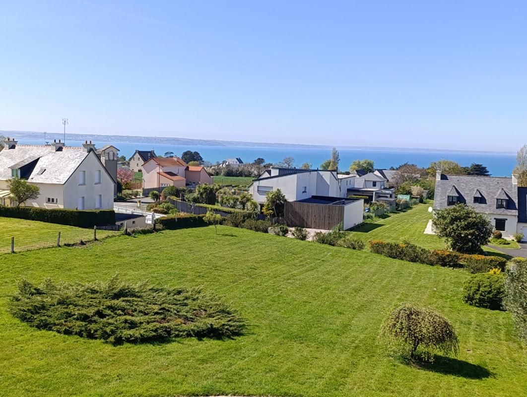À VENDRE  Superbe maison familiale avec vue sur la baie  Lamballe-Armor