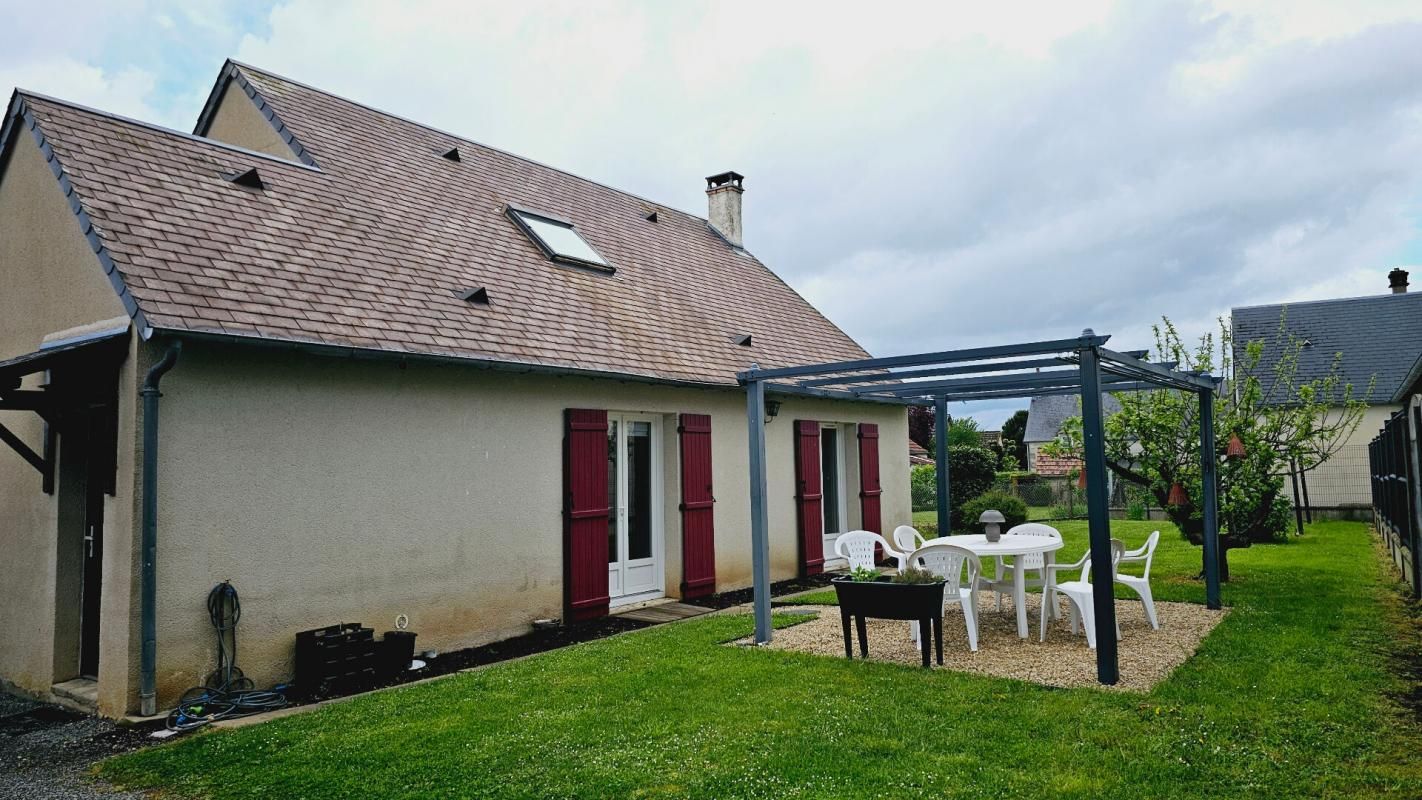 PLAIMPIED-GIVAUDINS MAISON 87M² 5 PIECES 3 CHAMBRES JARDIN GRANGE 1