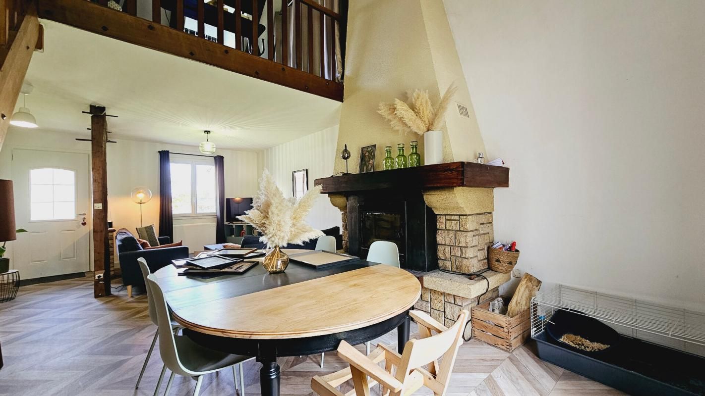 PLAIMPIED-GIVAUDINS MAISON 87M² 5 PIECES 3 CHAMBRES JARDIN GRANGE 4