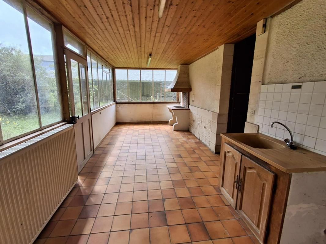CHEVANCEAUX Ancienne gare aménagée - 360 m² à fort potentiel avec 9134 m² de terrain! 4