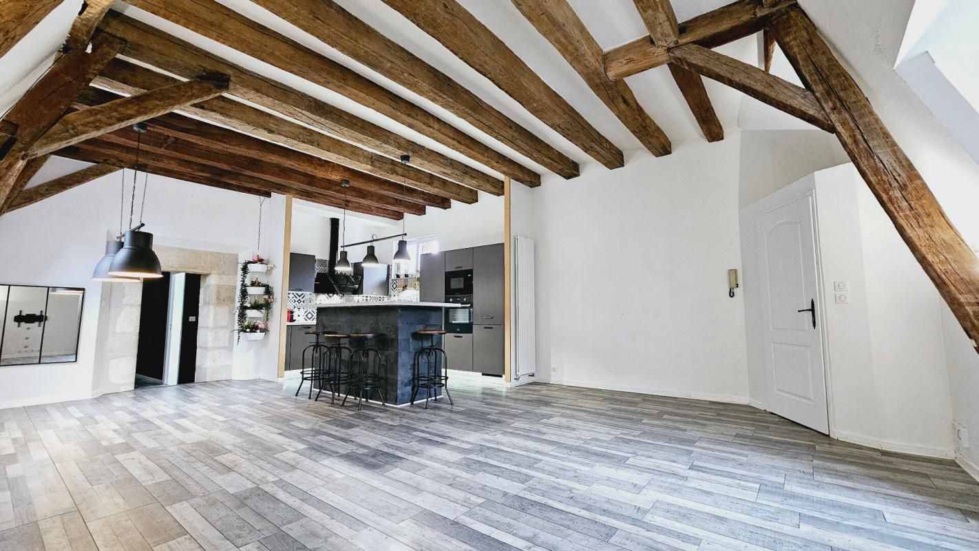 BOURGES BOURGES CENTRE APPARTEMENT 111M² 4 CHAMBRES PARKINGS 2