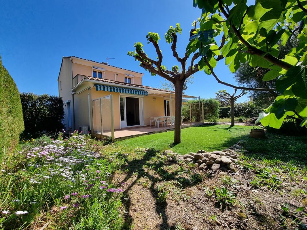 SIX-FOURS-LES-PLAGES Maison Six Fours 4 pièces 103 m2 4