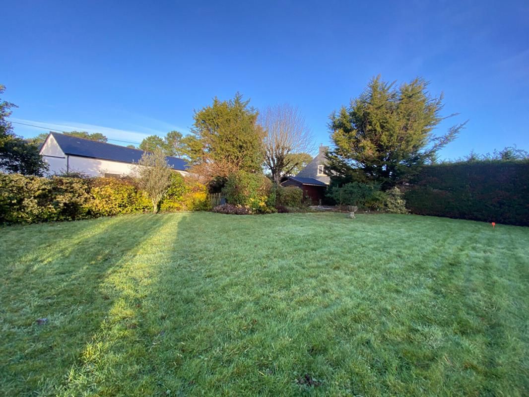 SENE RARE SENE terrain constructible  viabilisé proche du bourg 600M2 2