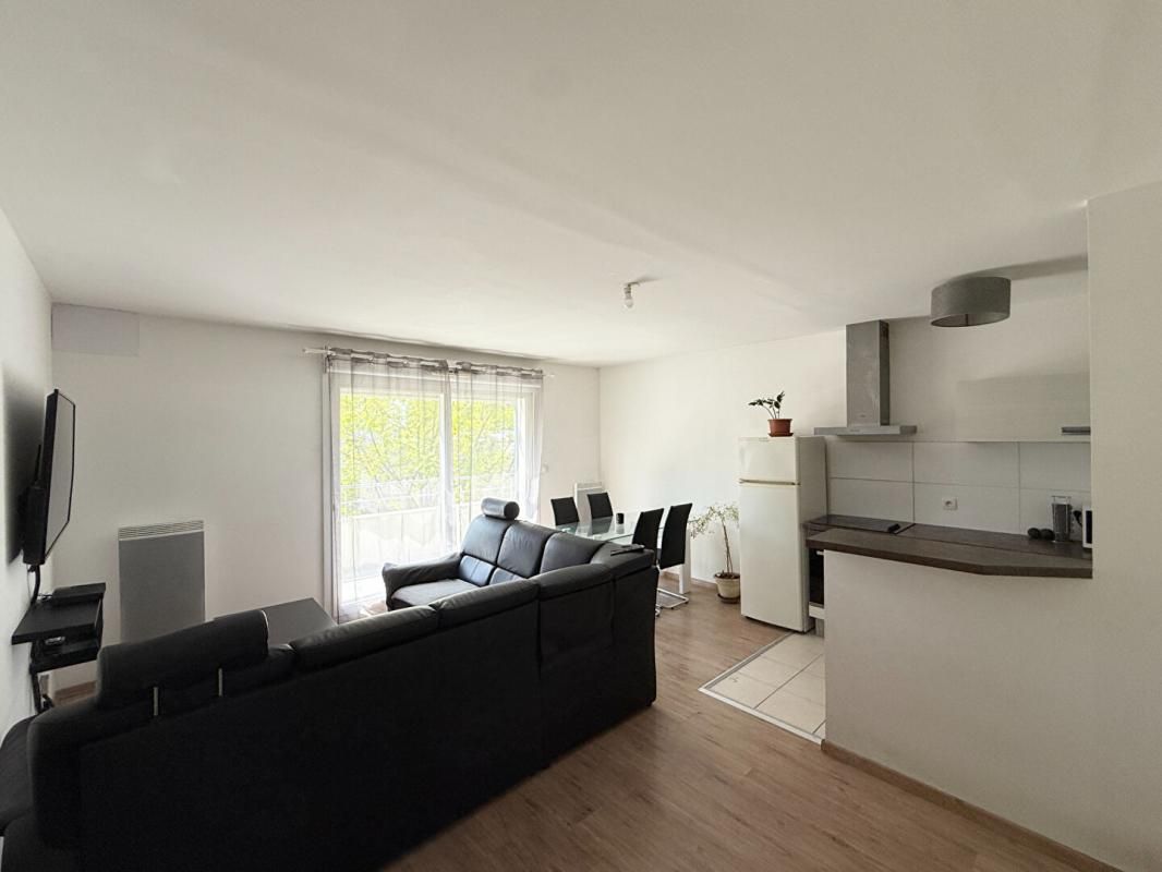 Appartement T4 de 75,36 M² avec ascenseur, balcon, 3 chambres, GARAGE et parking numéroté. VANNES quartier BEAUPRE KERSEC