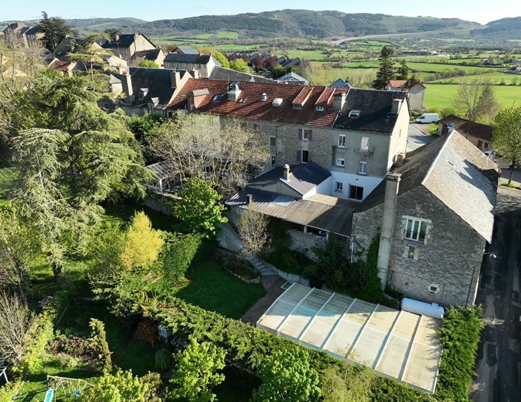 SEVERAC-LE-CHATEAU Murs er Fonds Hotel-Restaurant  40 pièces de 1300 m2 2