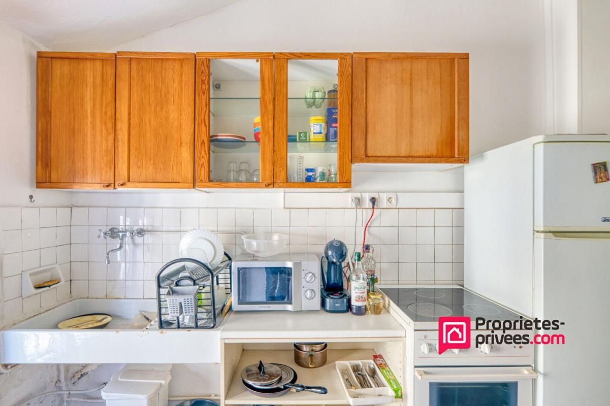 LYON-3E-ARRONDISSEMENT Lyon (69003), Appartement T1 Bis avec alcôve, 29m² , Dernier étage 2