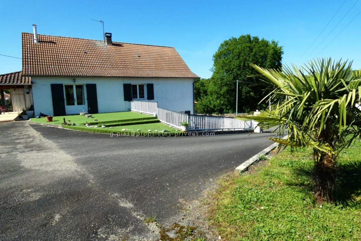 PUY-L'EVEQUE A vendre Puy-l'Évêque : maison 170 m² + logement indépendant + dépendances 2