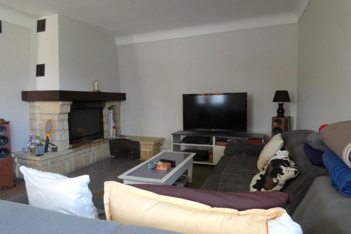 PUY-L'EVEQUE A vendre Puy-l'Évêque : maison 170 m² + logement indépendant + dépendances 4
