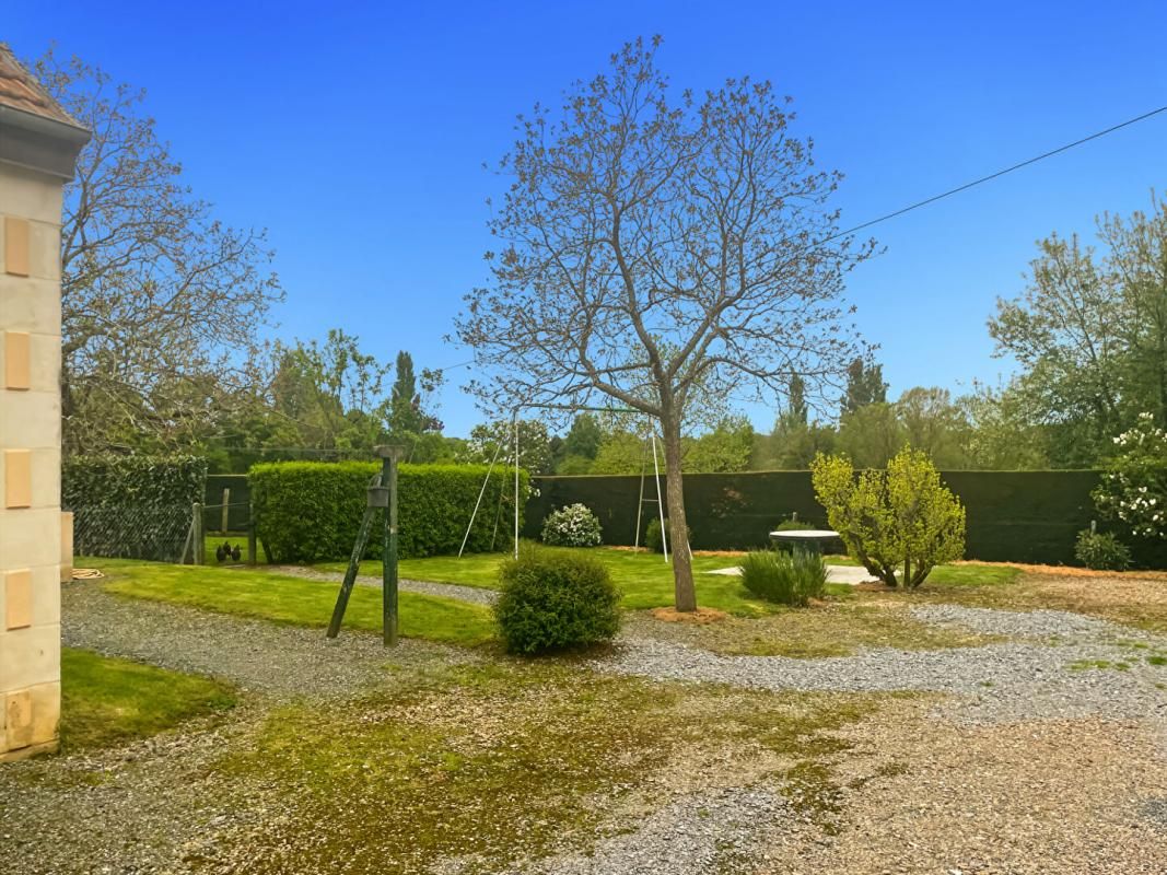 SAINT-CHARTIER À vendre : Somptueuse propriété de 250m2 au coeur de la campagne berrichonne, à deux pas de La Châtre, ville de Georges Sand 3
