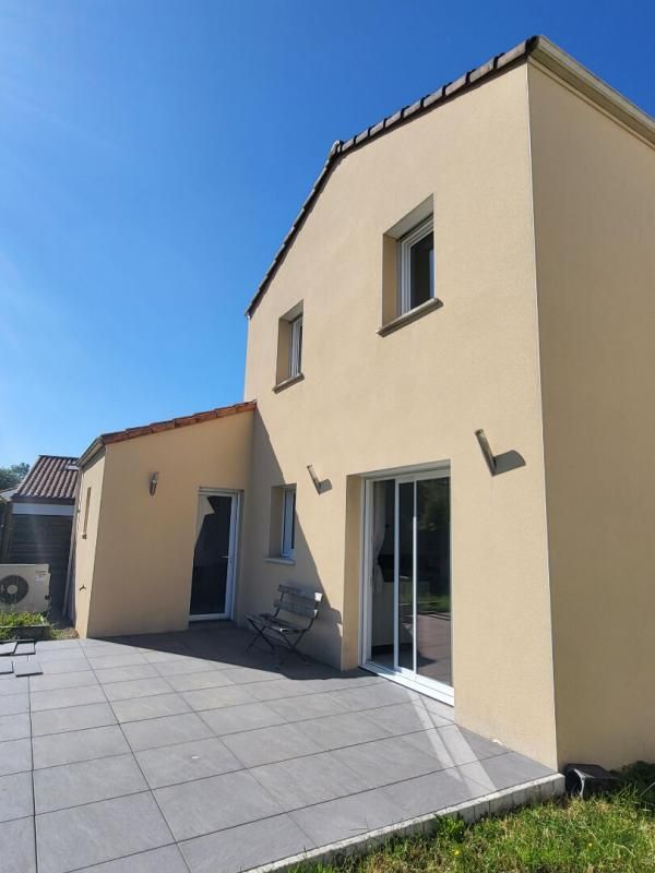 PONT-SAINT-MARTIN MAISON 6 pièces 102m2, 4 chambres dont une en RDC 3