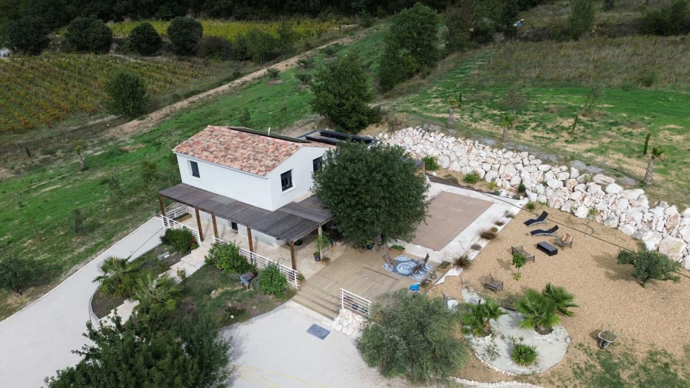 PLAISSAN Maison à Plaissan 5 pièces 135 m2 2