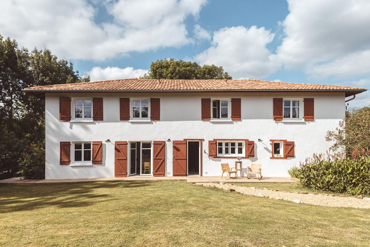 BIDACHE BIDACHE maison ancienne rénovée 425 m2 2