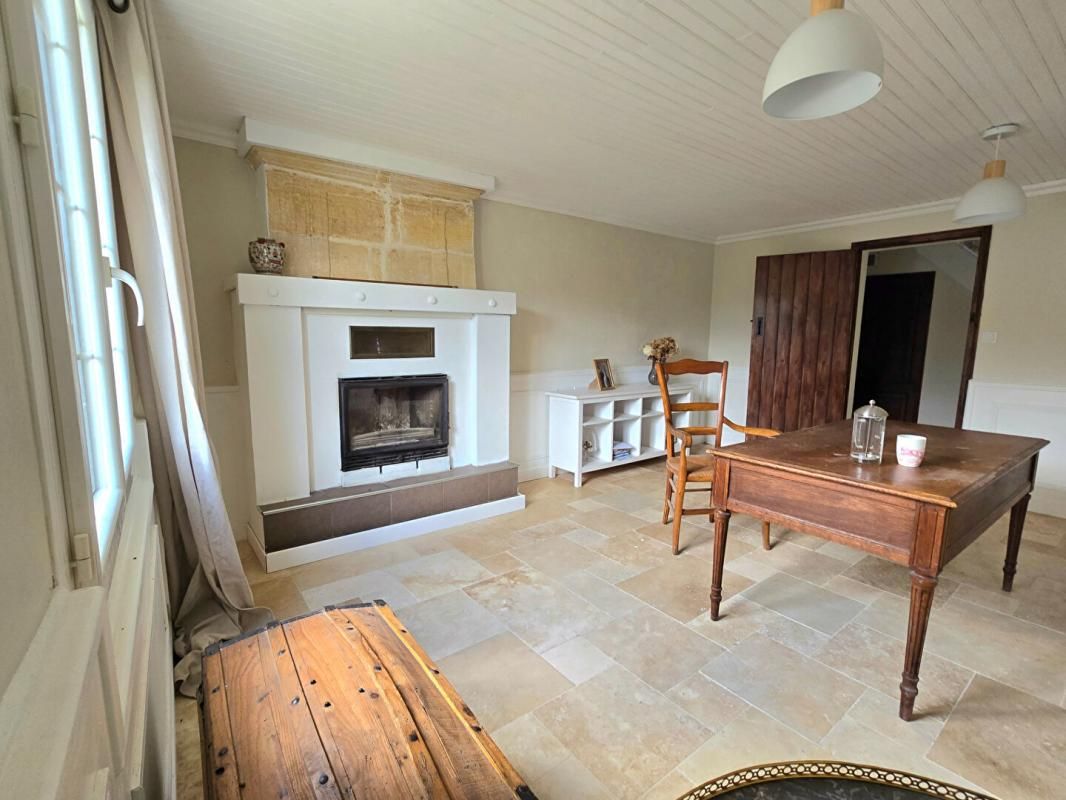 MOULIN-NEUF Maison 158m² en pierre, dépendance , terrain, ruisseau 3