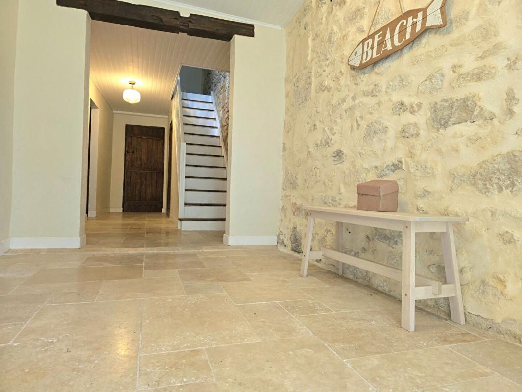 MOULIN-NEUF Maison 158m² en pierre, dépendance , terrain, ruisseau 4