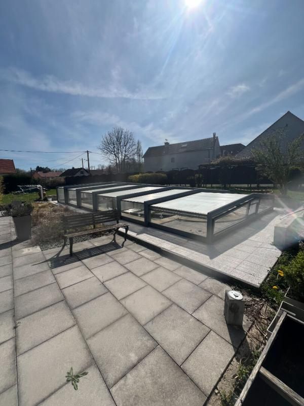 THULAY Maison 5 Pièces 3 Chambres, piscine extérieure 4