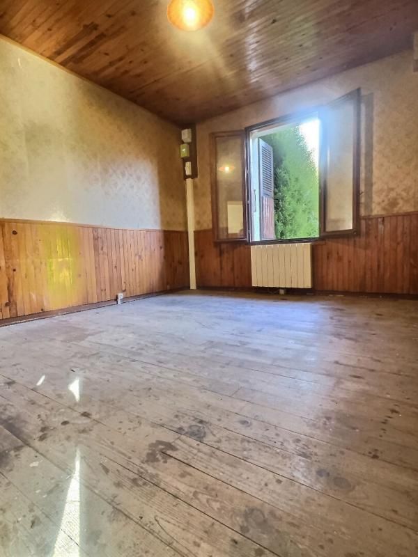 SAINT-GEOIRE-EN-VALDAINE Maison Saint-Geoire-en-Valdaine de 46m2 sur 531m2 de terrain 4