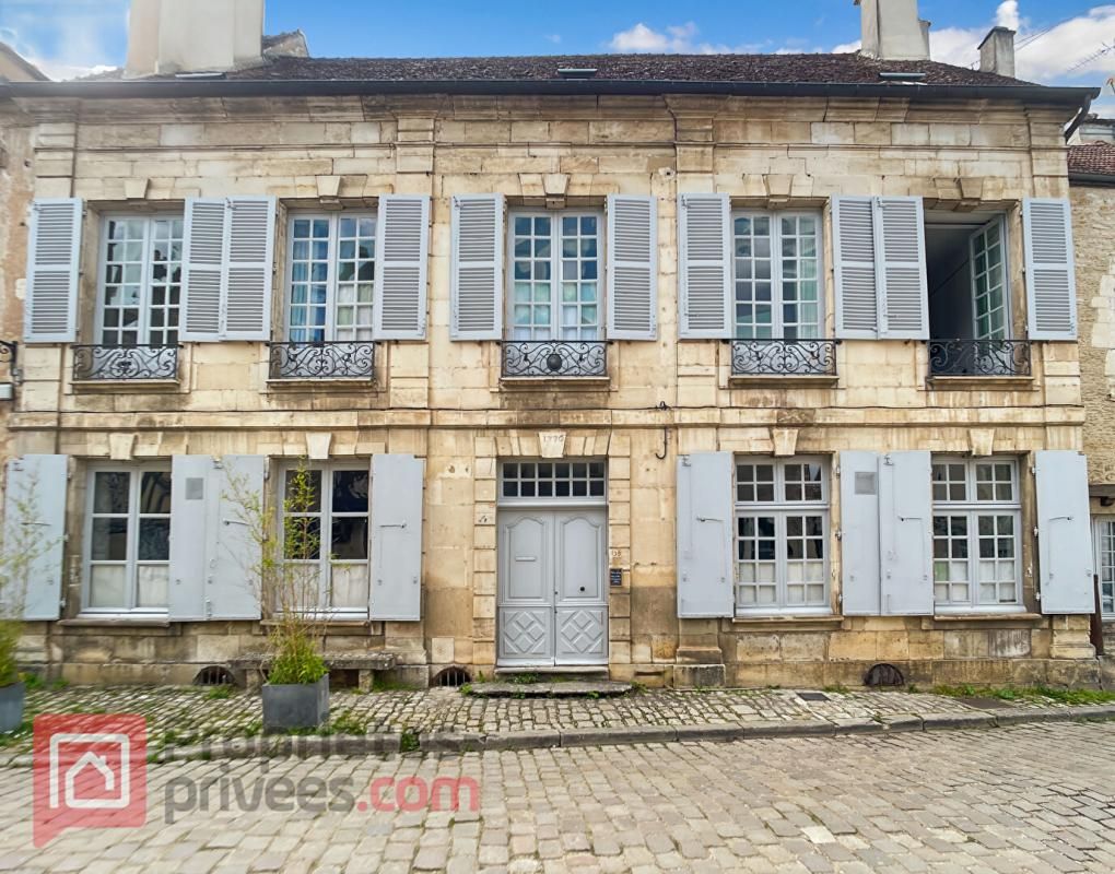 Maison Noyers 9 pièce(s) 348 m2