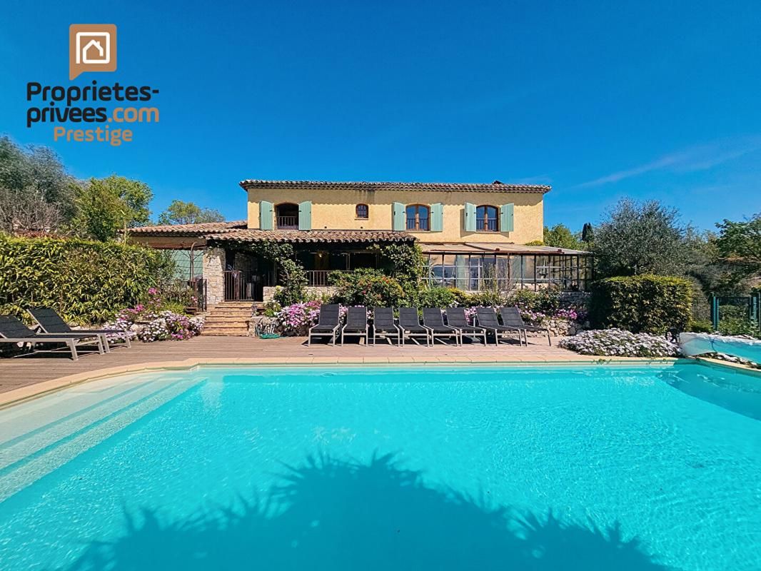 SAINT-CEZAIRE-SUR-SIAGNE PROPRIETE 9 PIECES 6 CHAMBRES 250 M2 PISCINE / JARDIN PAYSAGER DE 4300 M2 2