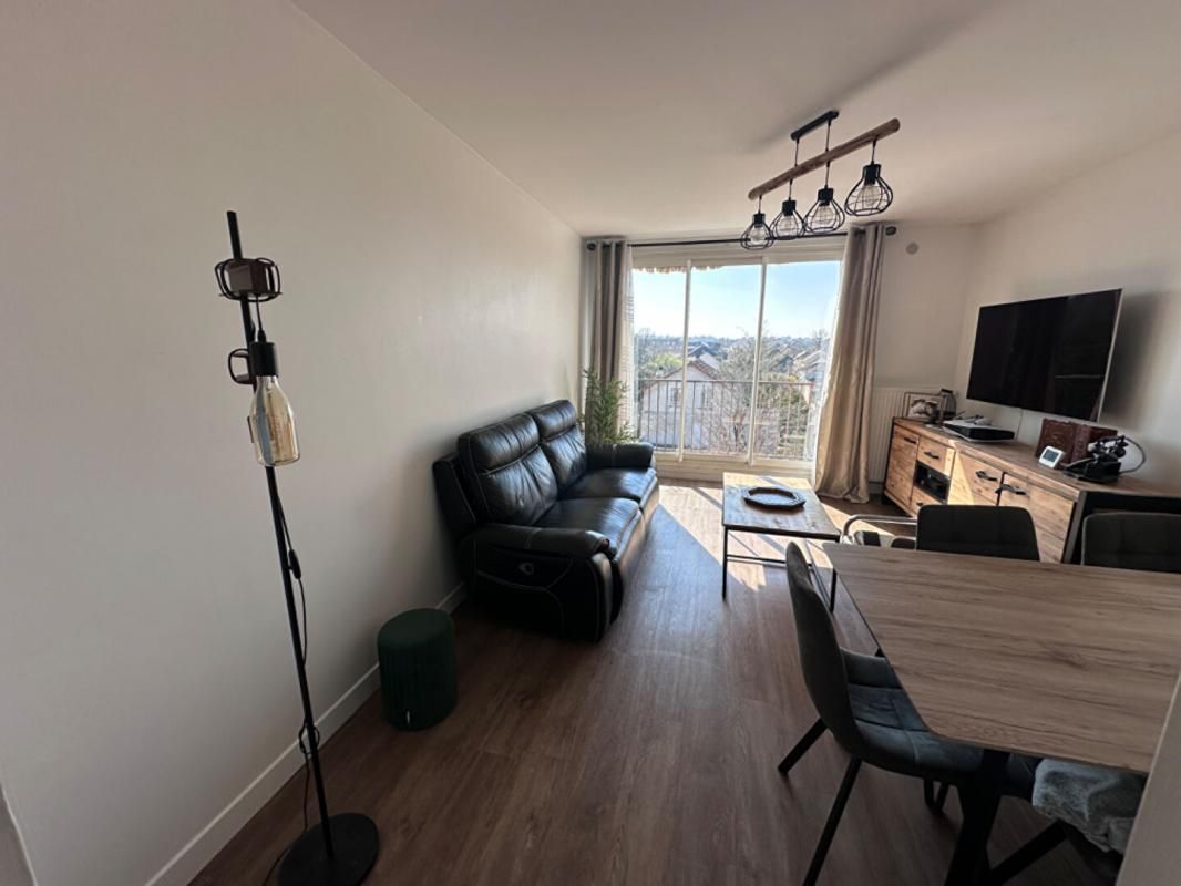 LIMEIL-BREVANNES Appartement 3 pièce(s) 59 m2 à Limeil Brevannes 3