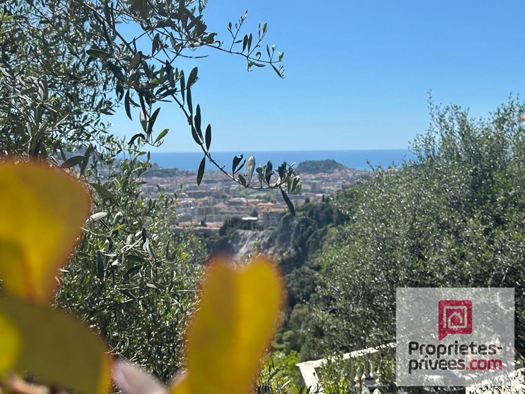 Appartement Nice 3 pièces avec vue mer et jardin