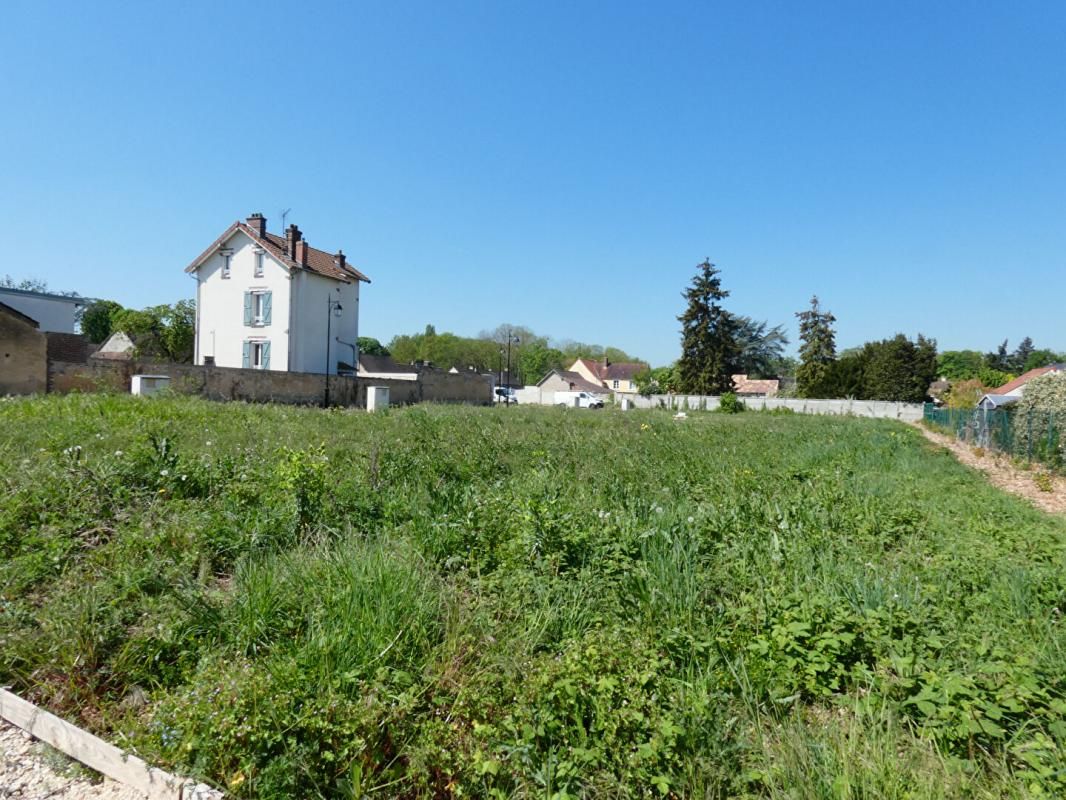 OULINS Terrain viabilisé (28260 OULINS) 2