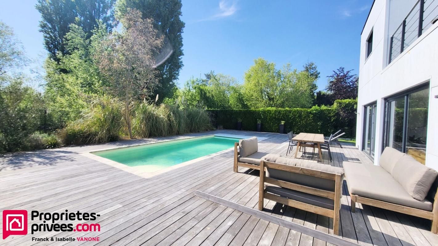 ***Faire vite***Maison cubique individuelle - 4 chambres - jardin - piscine -195 m²