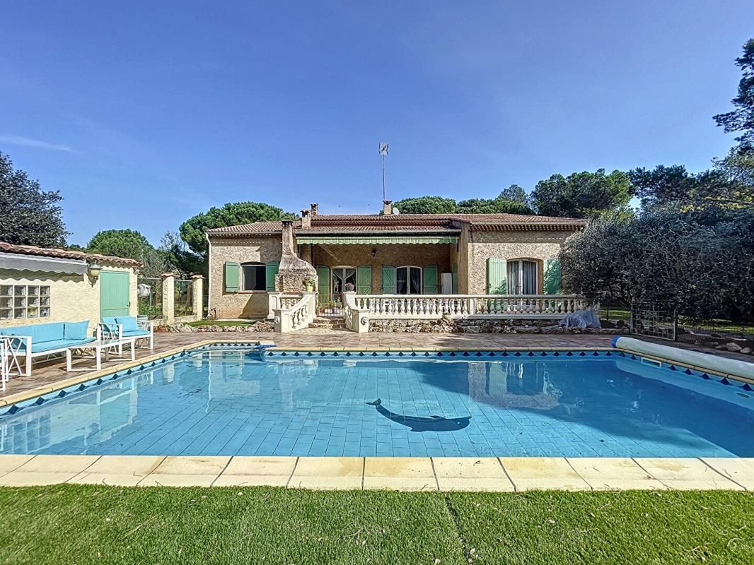LE CANNET-DES-MAURES Maison Provençale  5 pièce(s) 125 m2 Piscine Garage Abris voitures 3