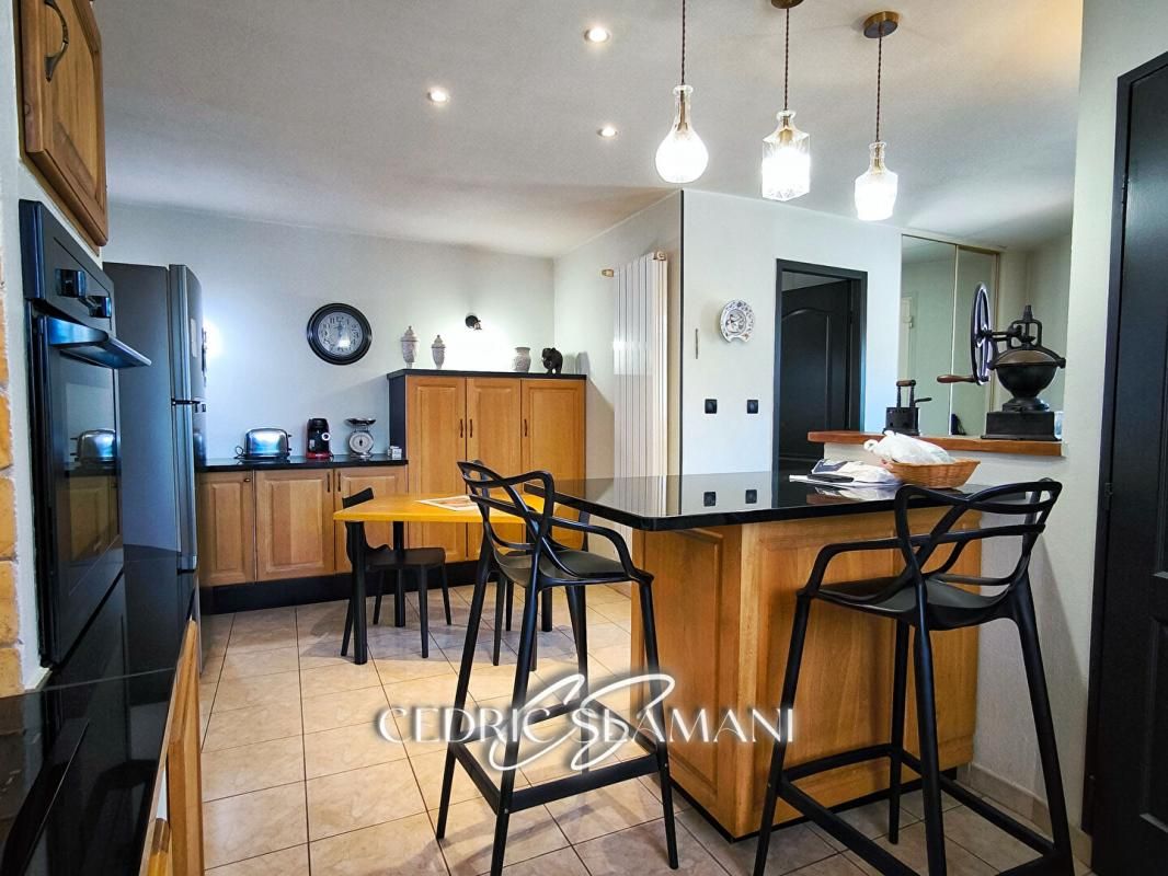 RAISSAC-SUR-LAMPY EN EXCLUSIVITE, MAISON 195M2, 4 CHAMBRE, SALON, 2 CUISINE, 2 WC, 1 SALLE DE BAIN, 1 SALLE D EAU 4