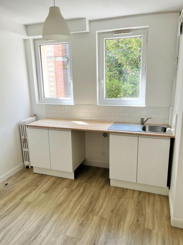 ROMILLY-SUR-SEINE Appartement Romilly Sur Seine 4 pièce(s) 80 m2 2