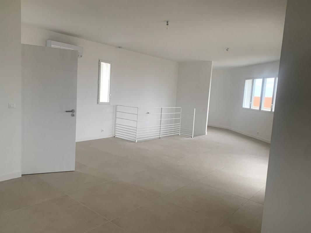 MARTIGUES Appartement CARRO 3 pièce(s) 99,93 m2 3