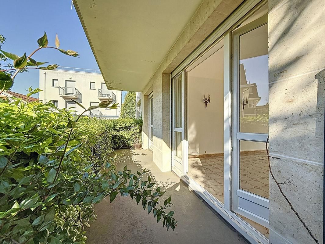 VILLEJUIF Appartement Vitry Sur Seine LIMITE VILLEJUIF 3 pièce(s) 75.43 m2 2